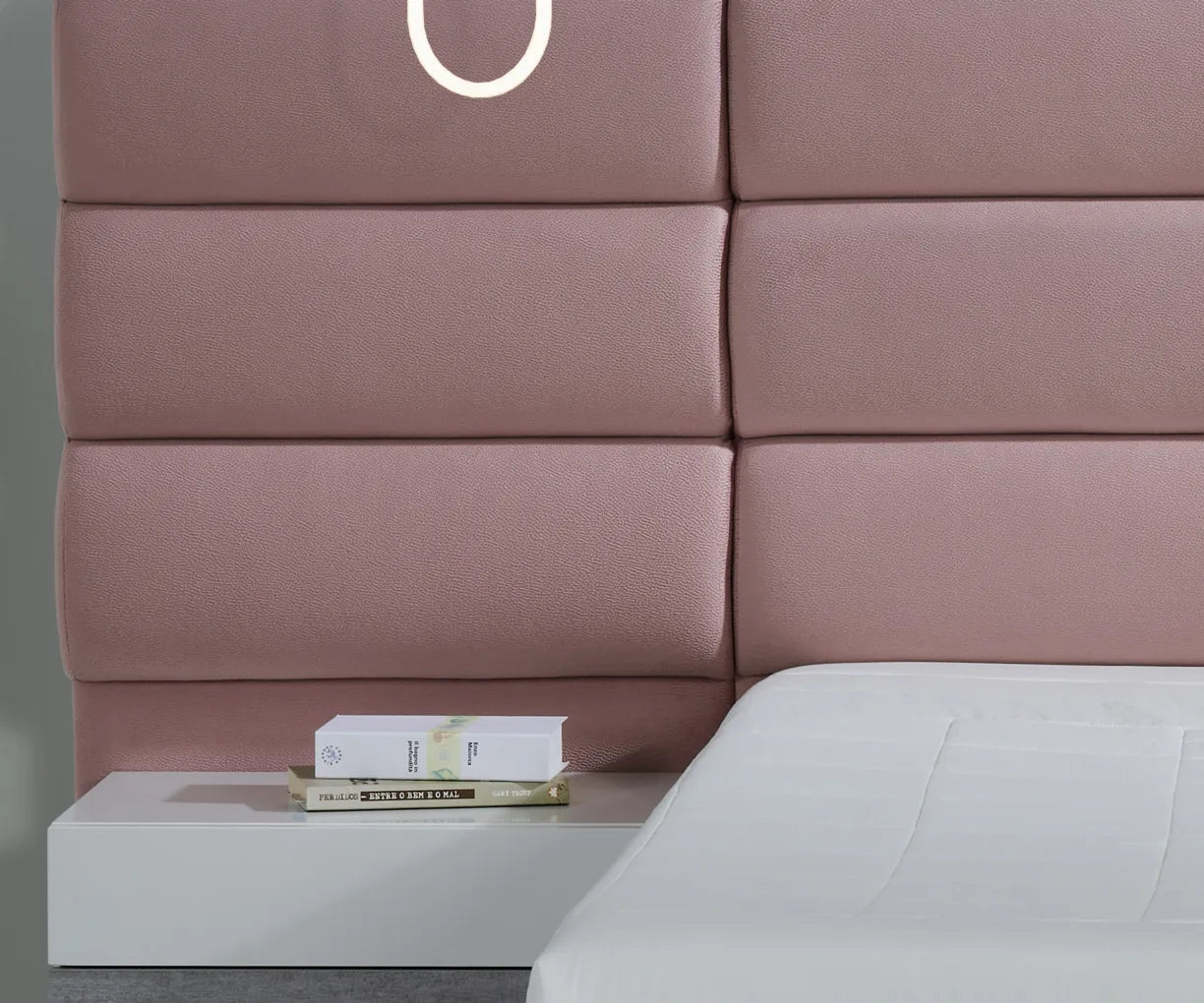 Jones King XL Bed in Rose