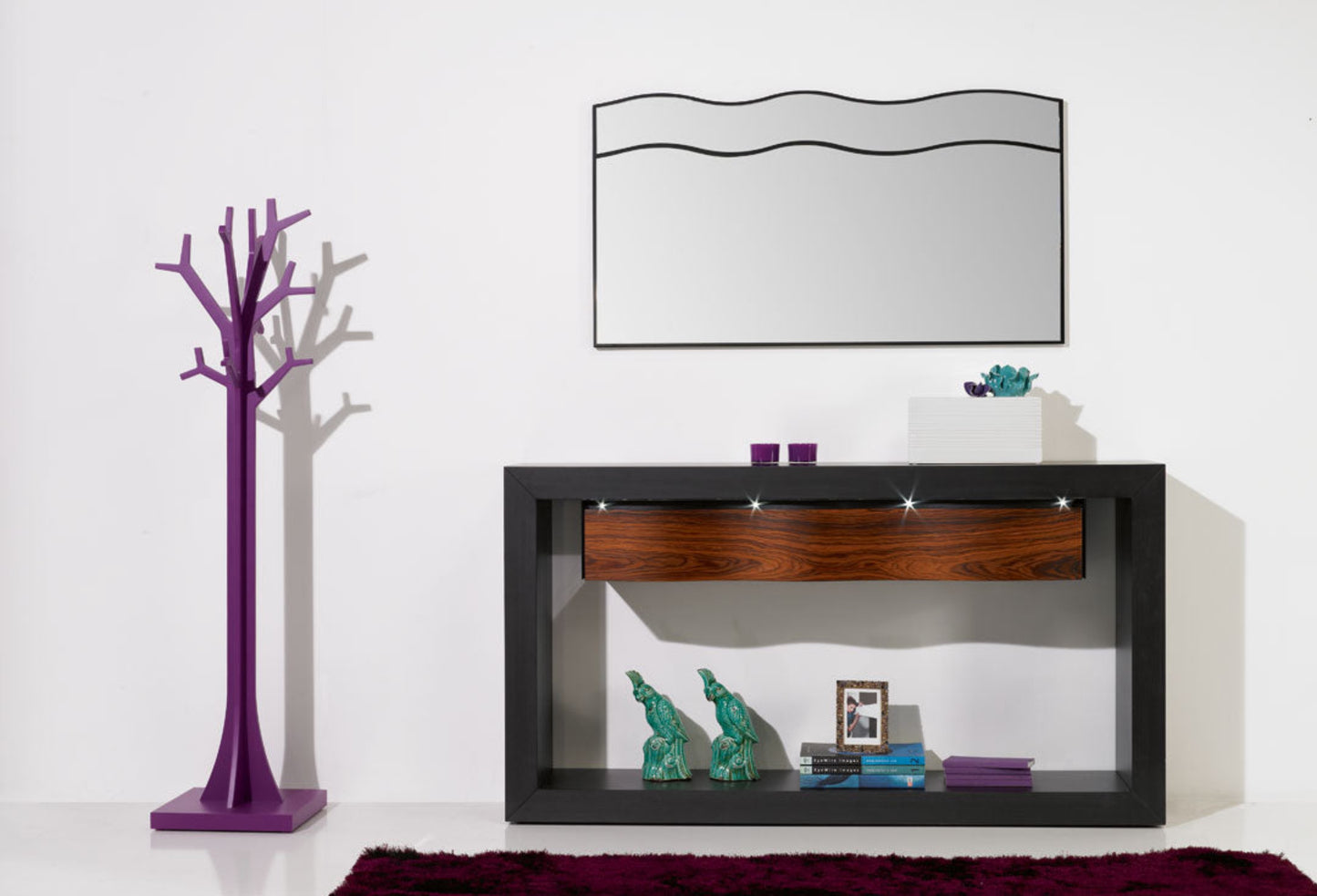 The Viena mirror and console