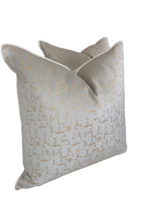 Ivory and gold scatter cushion with piping. Scatter cushion size  60x60. Double sided scatter cushion.