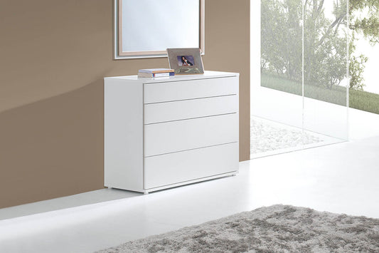 Chest of drawers for the bedroom with 4 drawers in a white wood finish.