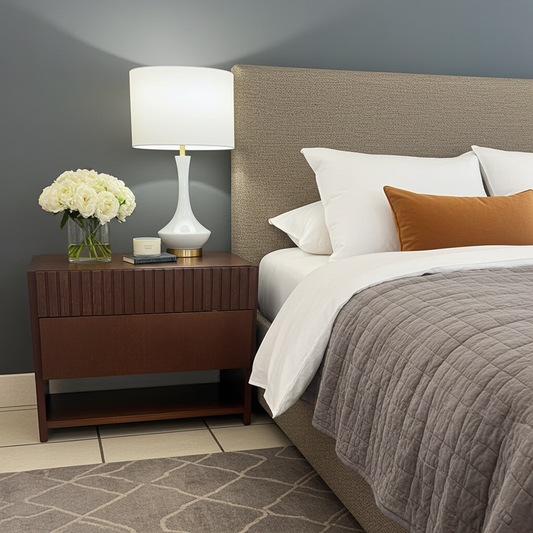 Classic design bedside drawers with 1 drawer in a solid wood