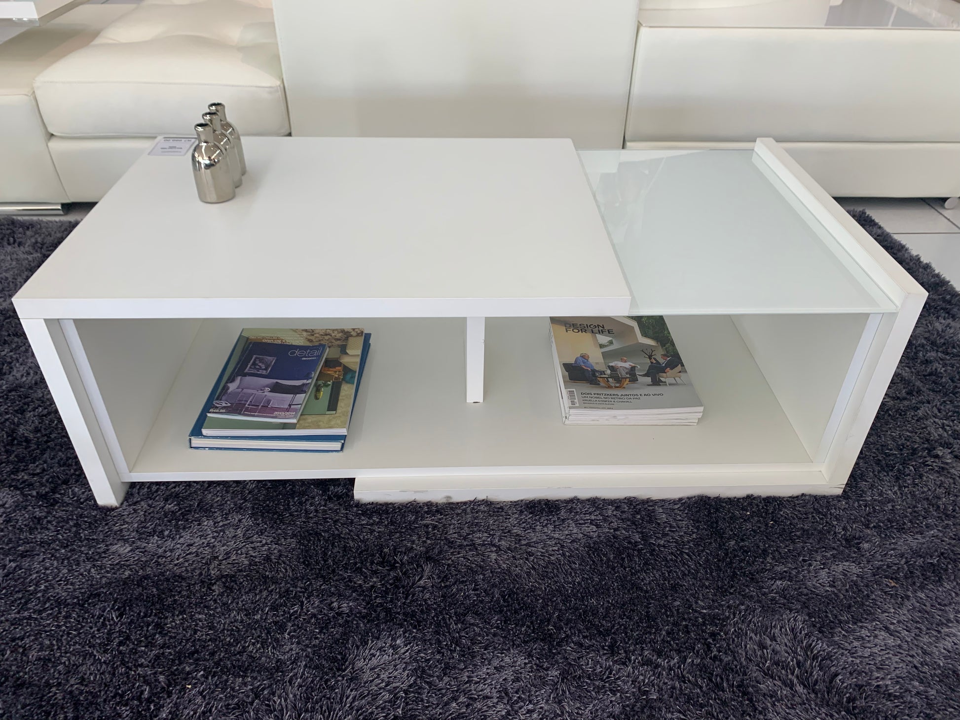 Baia coffee table in white wood and partial glass top